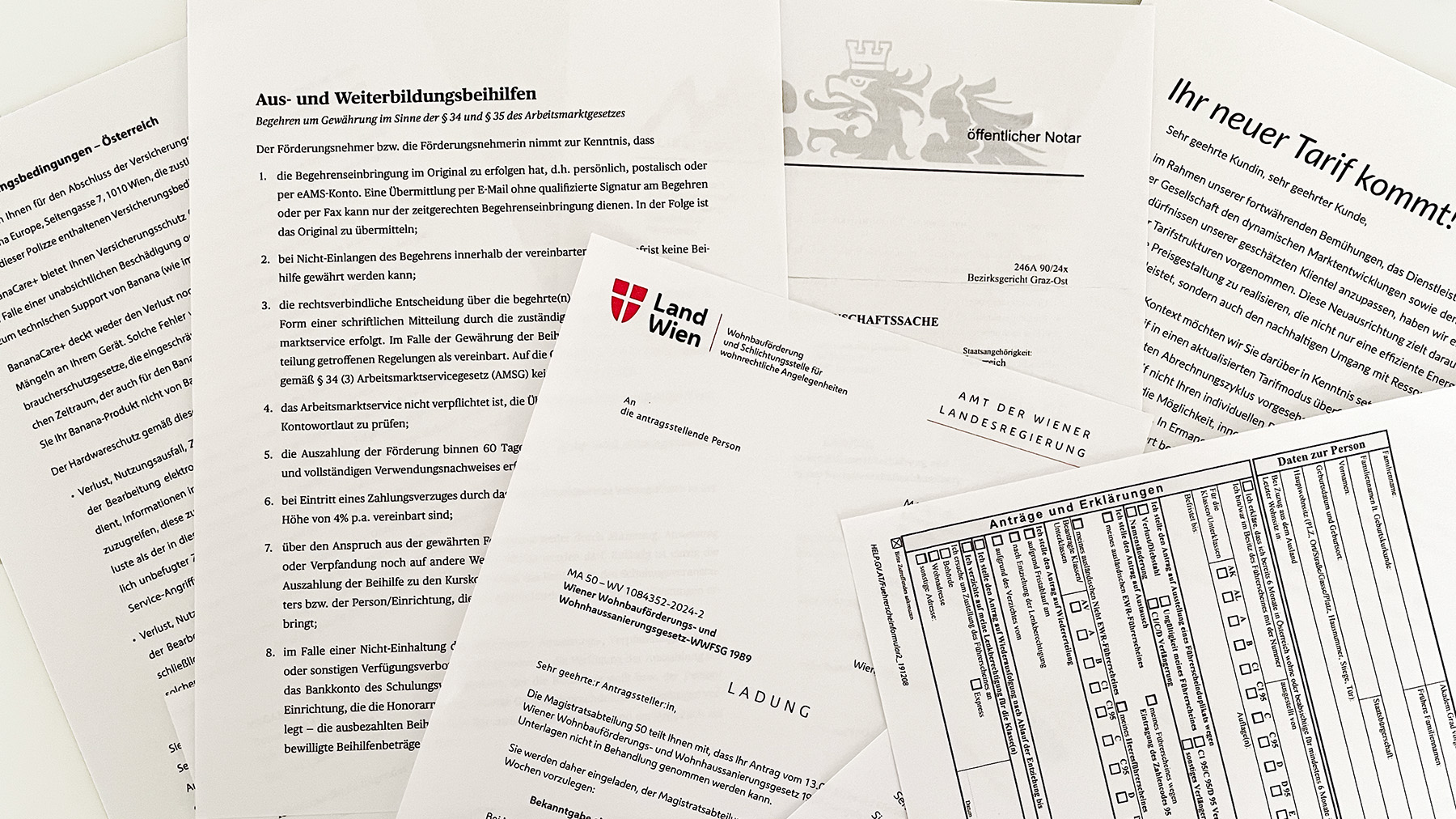 Eine Sammlung von Texten, die in Amtsdeutsch geschrieben sind.